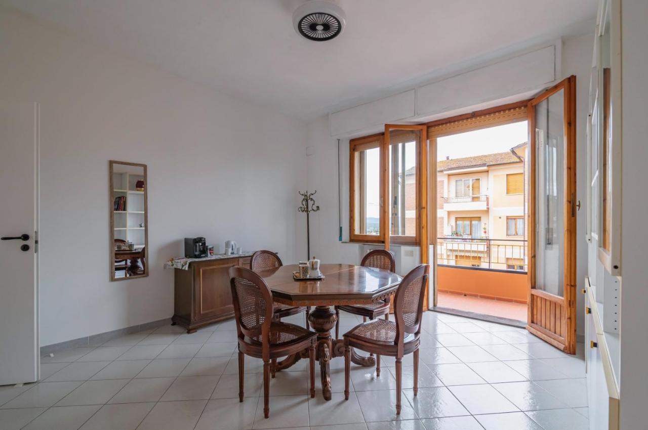 Comfy Flat Steps Away From Siena Station! Διαμέρισμα Εξωτερικό φωτογραφία
